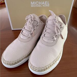 Michael Kors Finch Lace Up Canvas ***NWT***